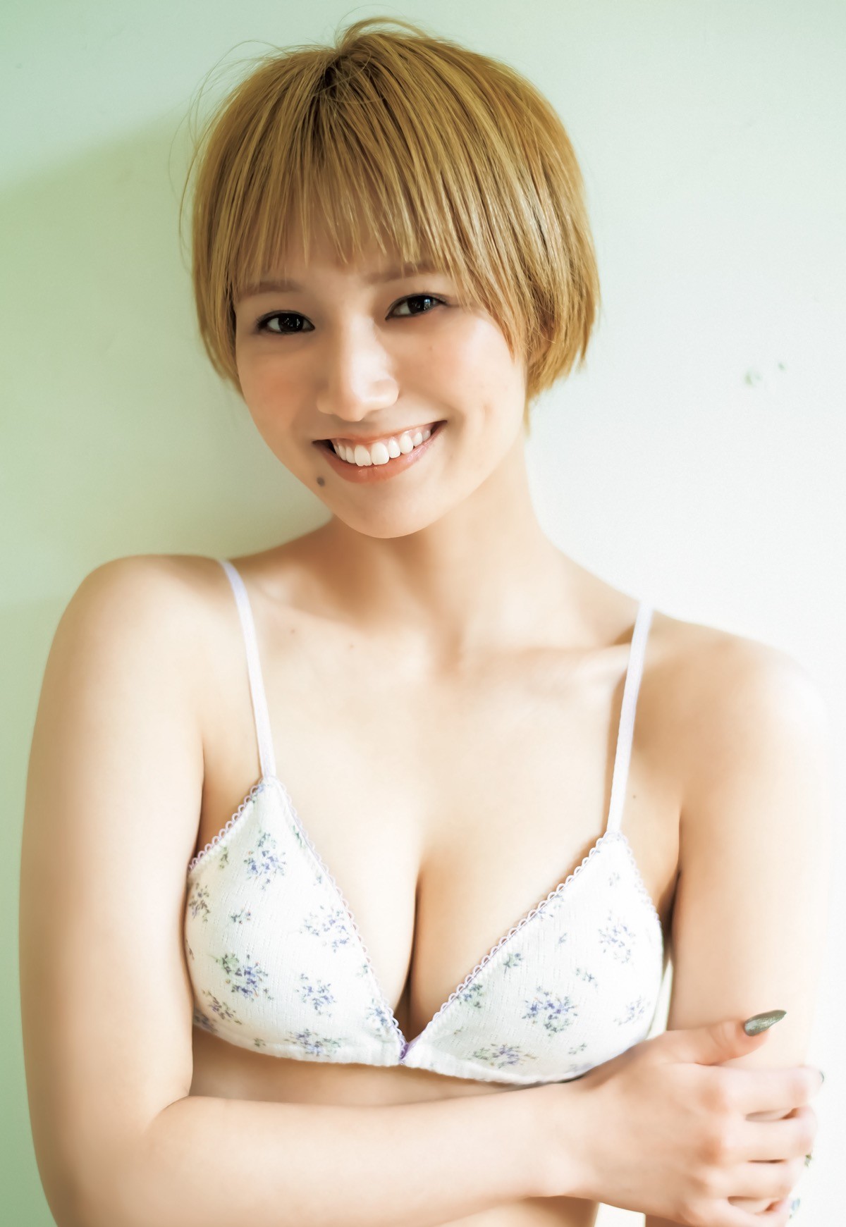 松本日向、HKT48卒業後初グラビア　色っぽい“セクシーひなた”の水着姿を披露