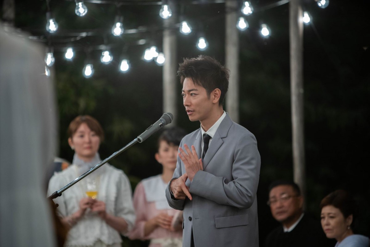 佐藤健が表現する大人の“初恋”　Netflix『First Love 初恋』場面写真一挙解禁！