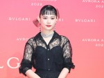 杉咲花、「BVLGARI AVRORA AWARDS 2022」ゴールデンカーペットセレモニーに登場