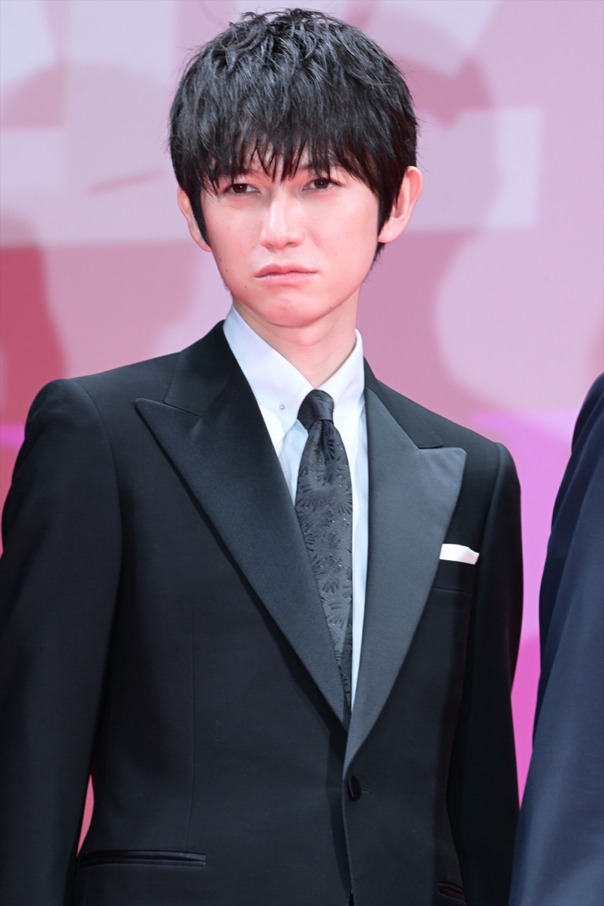 横浜流星、「原作をリスペクト」覚悟を持って銀髪に　『嘘喰い』ジャパンプレミア