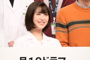 浜辺美波、『ドクターホワイト』取材会に登場