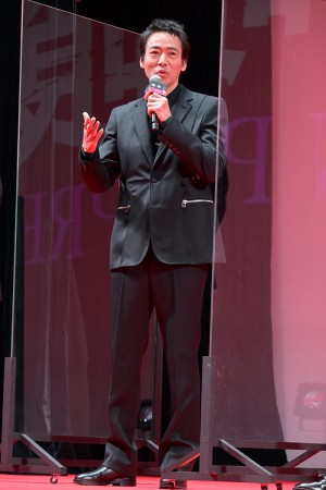 映画『嘘喰い』ジャパンプレミアに登壇した村上弘明