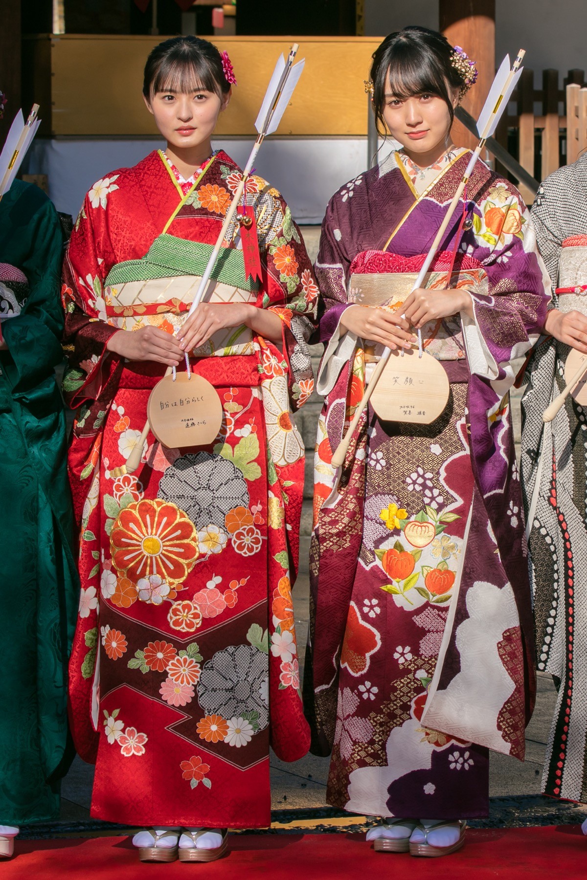 乃木坂46・久保史緒里ら“新・花の2001年組”が新成人　振袖姿お披露目