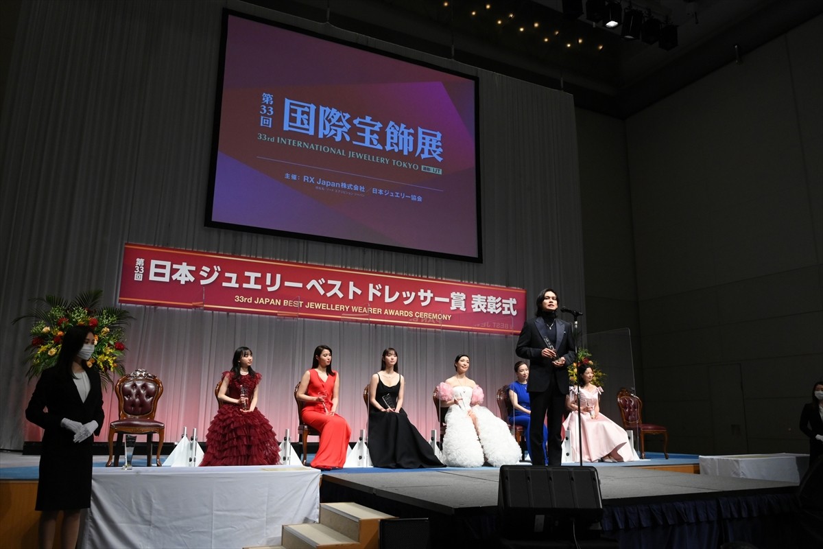 広瀬アリス、「仕事の充実、心の充実が人を輝かせる」　芦田愛菜＆佐々木希と美の競演