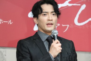 中河内雅貴、舞台『ピアフ』製作発表に登場