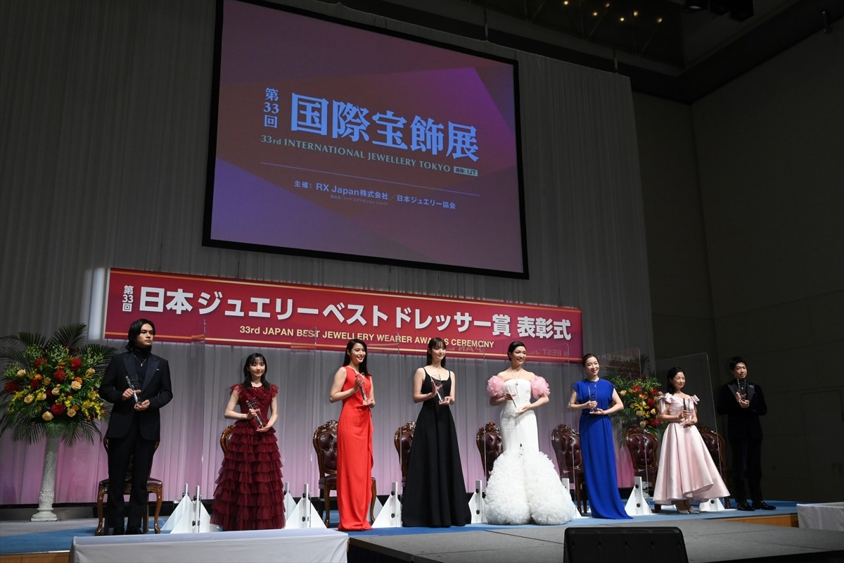 広瀬アリス、「仕事の充実、心の充実が人を輝かせる」　芦田愛菜＆佐々木希と美の競演