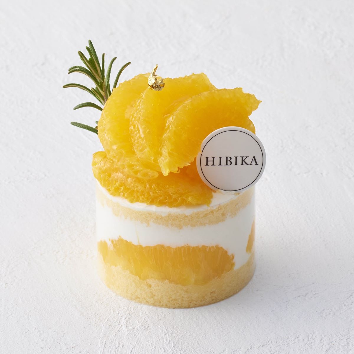 「HIBIKA」春のケーキを発売！