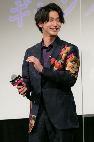 映画『嘘喰い』学生限定試写会サプライズイベントに登場した横浜流星