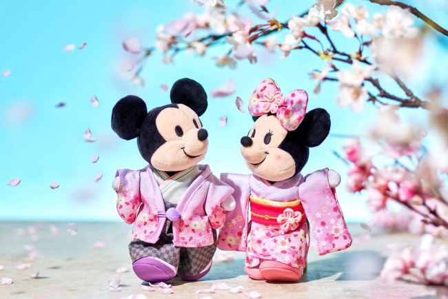 桜色のプーさんたちがかわいい ディズニーストアに春の新商品が登場 22年2月5日 アイテム クランクイン トレンド