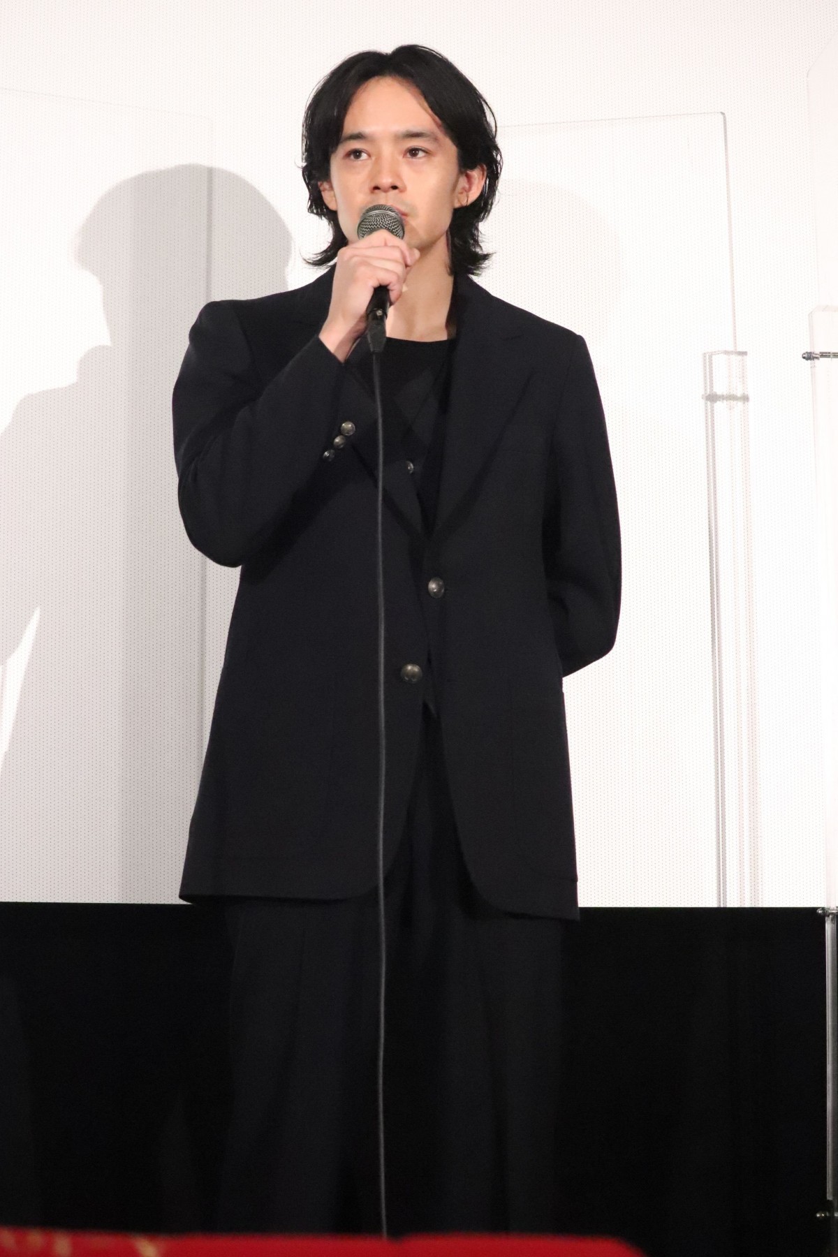 池松壮亮＆伊藤沙莉が爆笑　ニューヨーク屋敷、映画の舞台あいさつに本音「やりづらい！」
