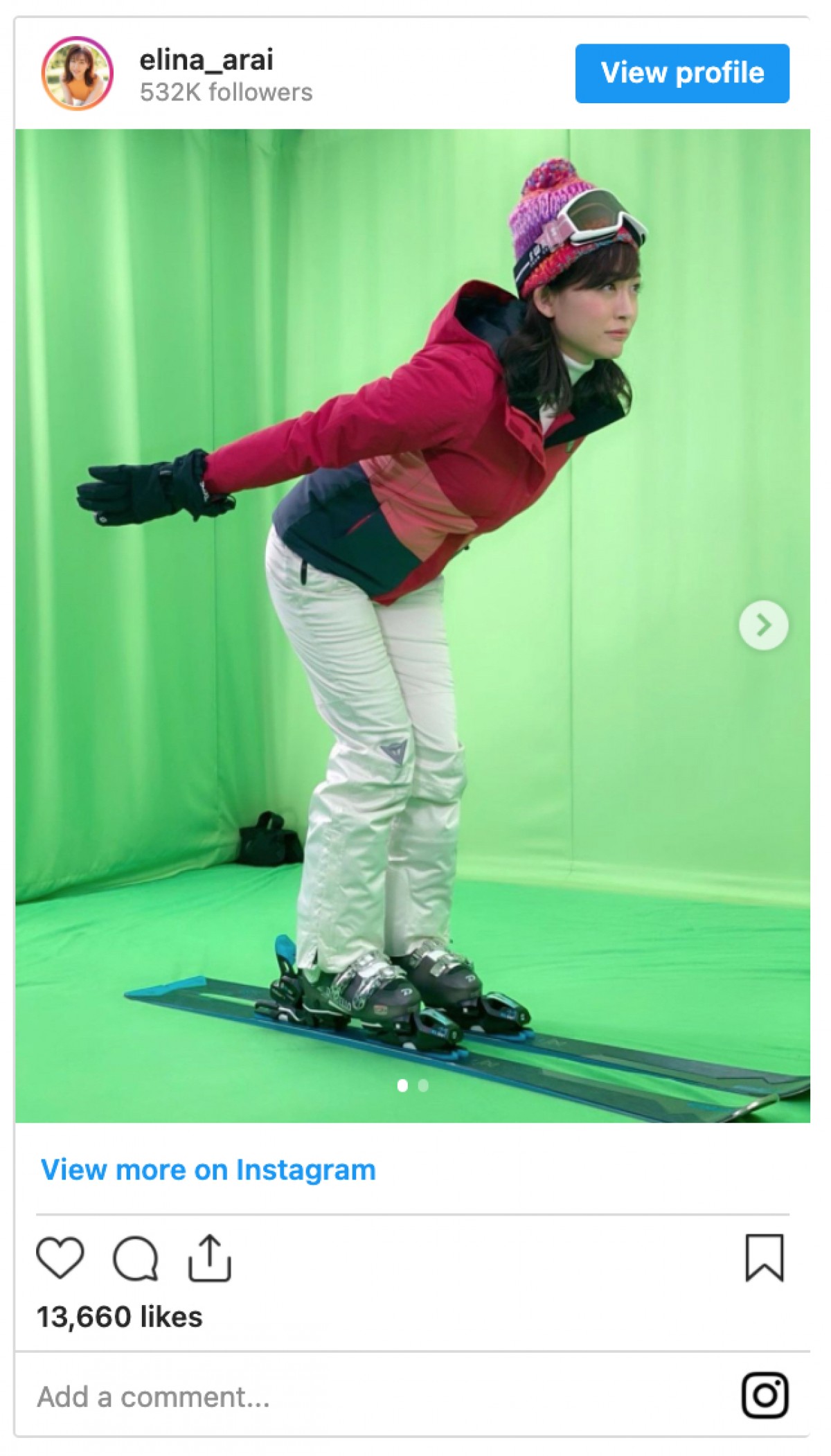 新井恵理那、スキージャンプ選手なりきりショット　りりしい表情も「ペンギンみたいでかわいい」の声