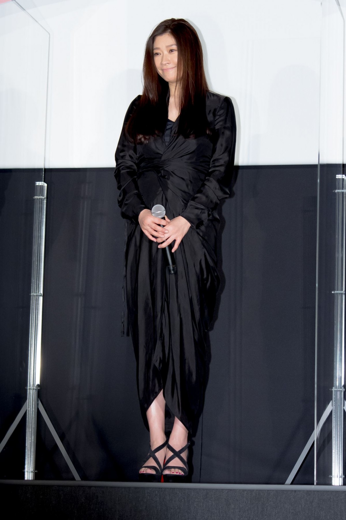 篠原涼子、岩田剛典の“新境地”を絶賛「素晴らしい」