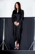 映画『ウェディング・ハイ』初日舞台あいさつイベントに登壇した篠原涼子
