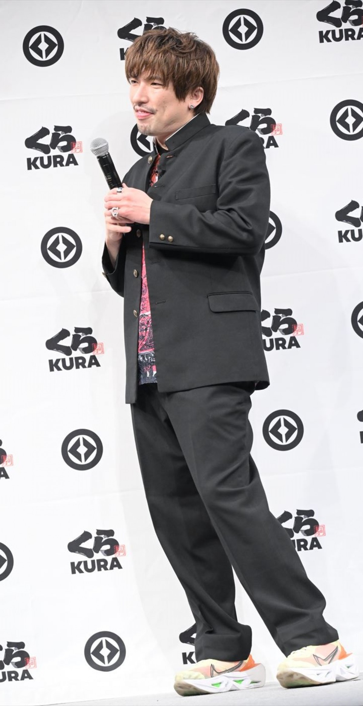 陣内智則の学生時代の思い出にEXIT大ウケ　「制服のボタンをちぎって池に」