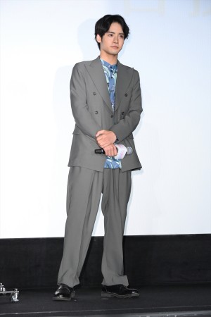 赤楚衛二、映画『チェリまほ』大ヒット御礼舞台あいさつに登場