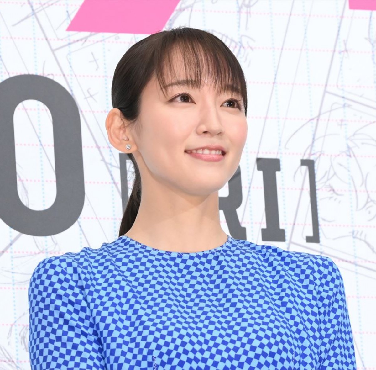 中村倫也、“覇権”で自信あるのは「手を振るスマイル」　実演に吉岡里帆ら大爆笑