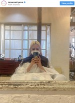 初の“全ブリーチ”をした入山杏奈　※「入山杏奈」インスタグラム