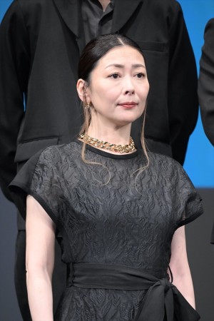 中山美穂、映画『死刑にいたる病』完成披露試写会に登場