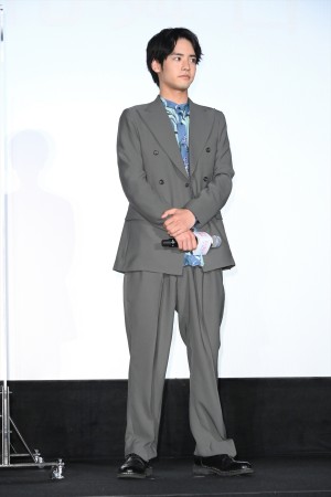 赤楚衛二、映画『チェリまほ』大ヒット御礼舞台あいさつに登場