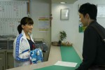 【動画】綾瀬はるか、長谷川博己を強引に水泳教室に勧誘　『はい、泳げません』本編映像