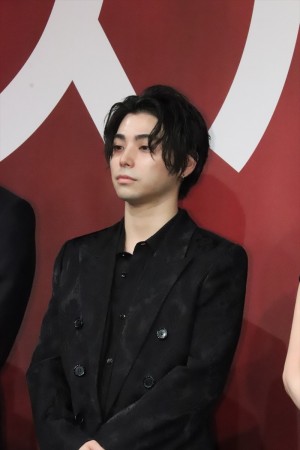 村上虹郎、映画『バスカヴィル家の犬　シャーロック劇場版』完成報告会に登場