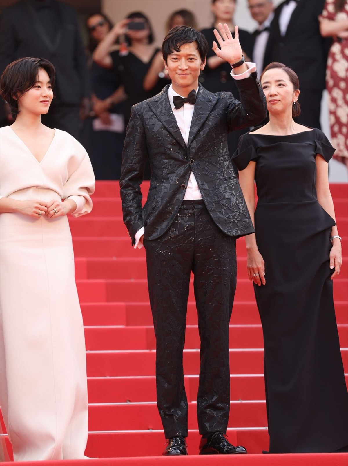 是枝裕和監督『ベイビー・ブローカー』カンヌで12分間の拍手喝さい　「思っていた以上にちゃんと届いたのかな」と手応え