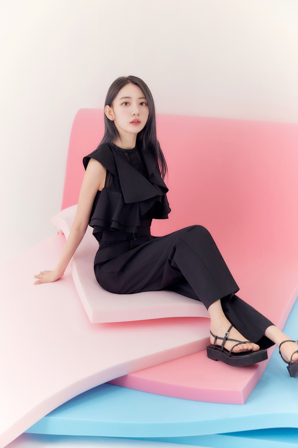 「LILY BROWN×宮脇咲良」コラボ第2弾