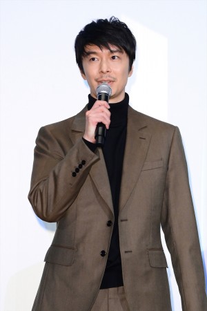 長谷川博己、映画『はい、泳げません』公開記念舞台挨拶に登場