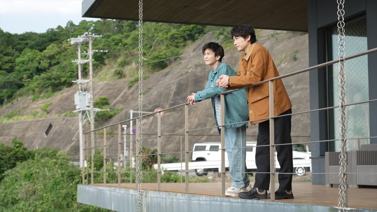 『誉獅子雄の華麗なる休日』より(左から)岩田剛典、ディーン・フジオカ
