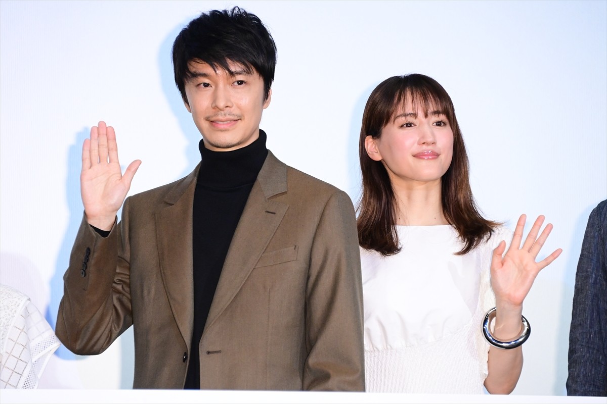 長谷川博己、『麒麟がくる』以来の主演作は「辛かった」と胸中吐露　綾瀬はるかの「ピロちゃん」呼びには照れ笑い