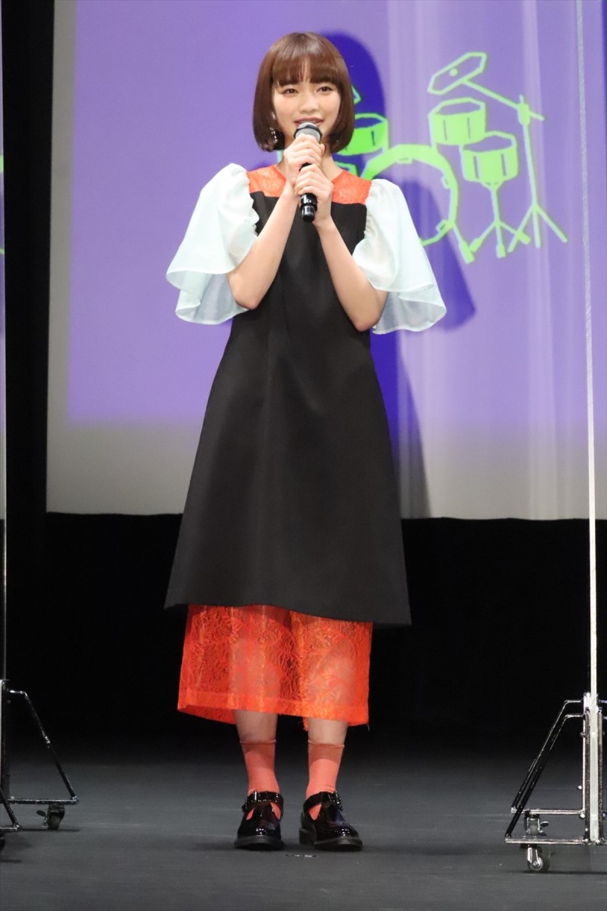 阿部寛、ドラムに初挑戦！　“苦戦”告白も清野菜名＆高杉真宙は「かっこよかった」と絶賛