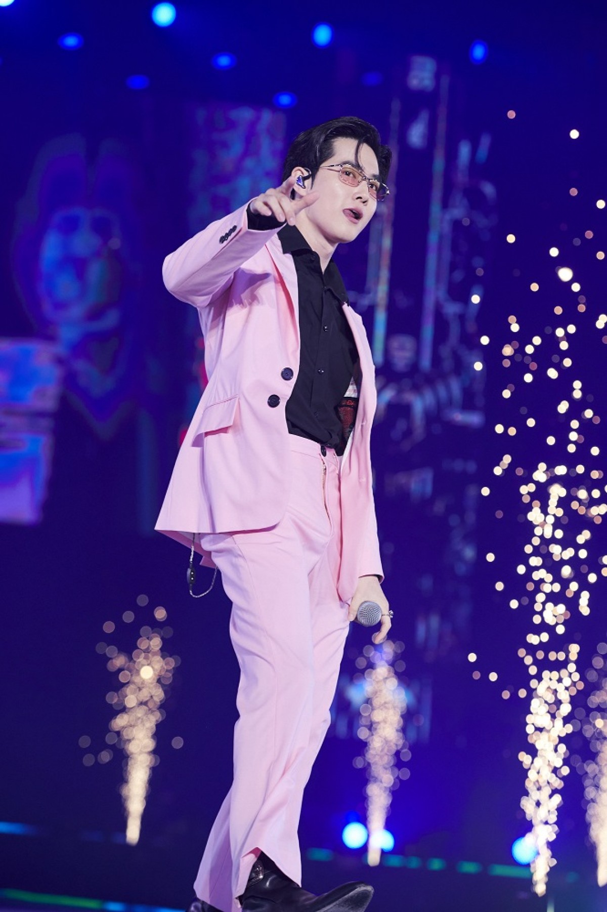 東方神起・チャンミンらが、Adoの「阿修羅ちゃん」を熱唱