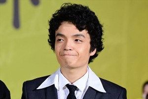 岡山天音、映画『沈黙のパレード』ジャパンプレミアイベント＆完成披露試写会舞台あいさつに登場