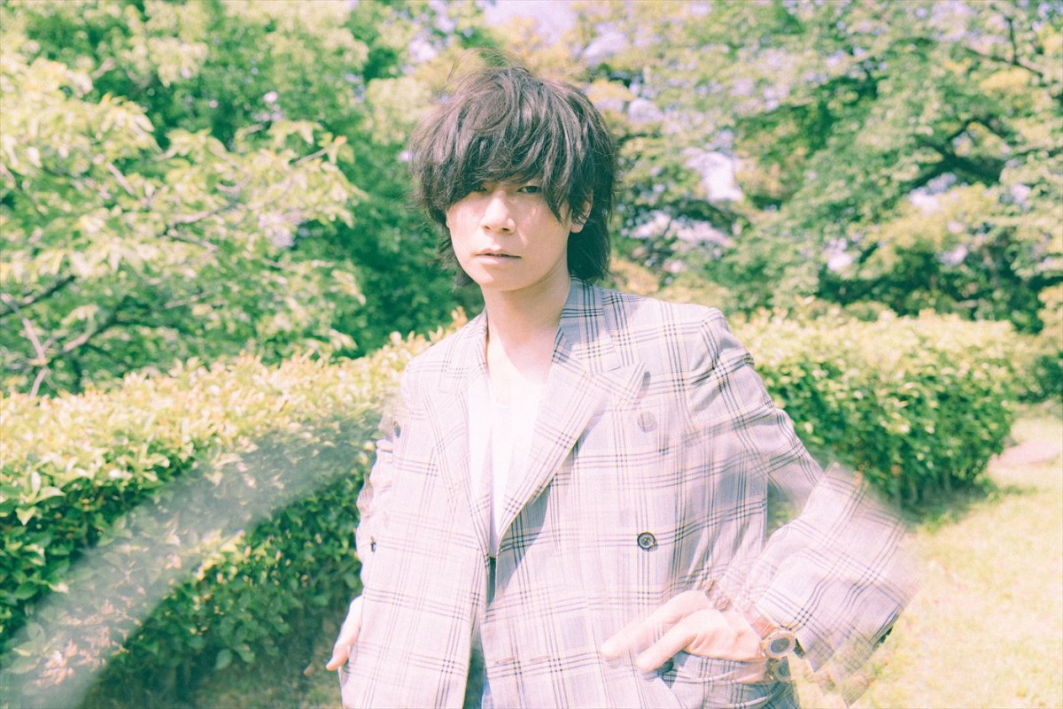 ［Alexandros］川上洋平、生い立ち＆学生時代―これまでとこれからをつづった初のエッセイ発売