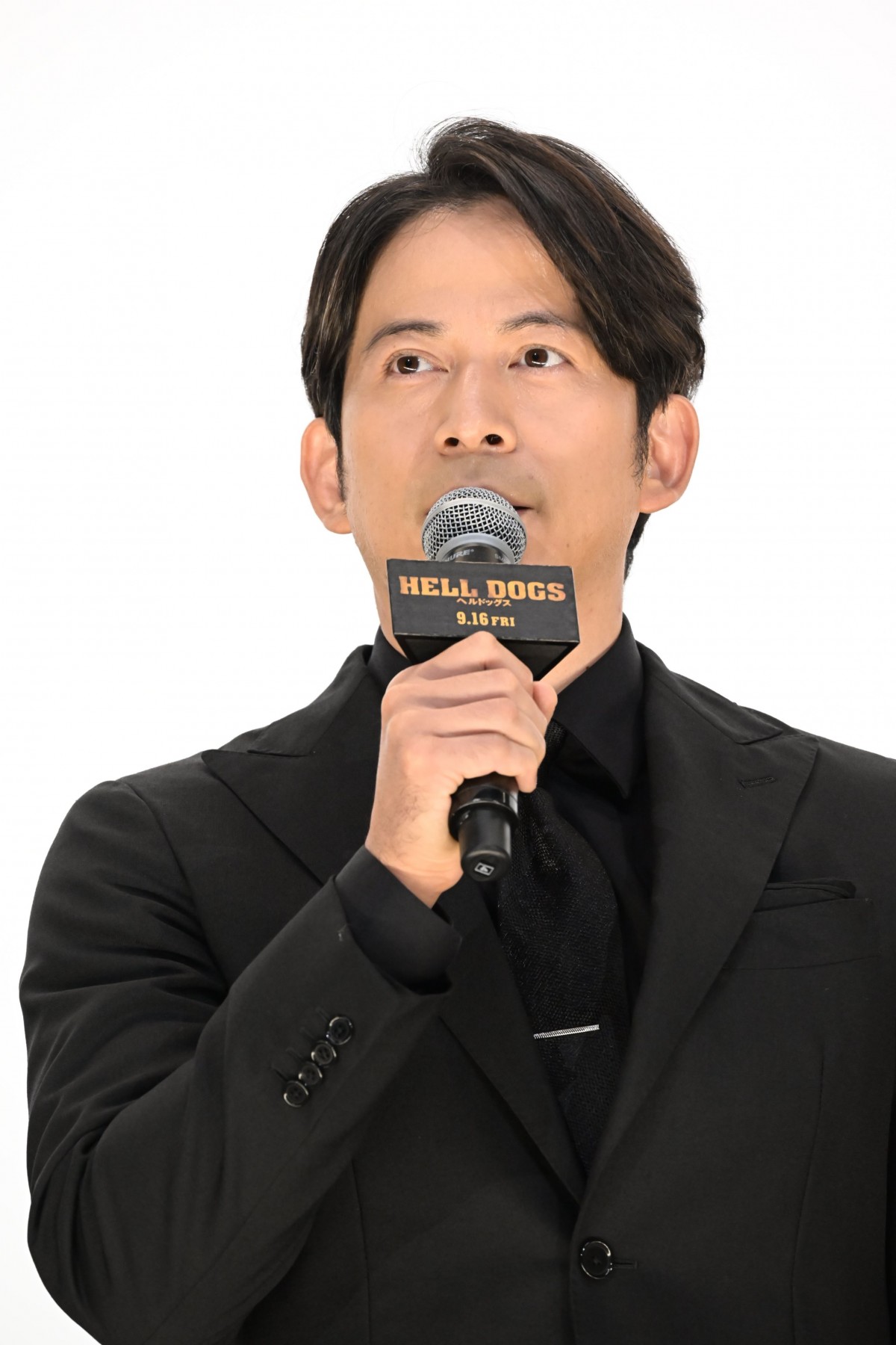岡田准一、坂口健太郎が食事会に「Tシャツとサンダルで来た（笑）」