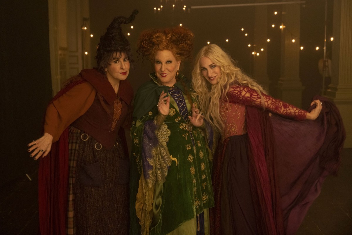 ファンのコスプレも圧巻！　サラ・ジェシカ・パーカーら“邪悪な魔女たち”がNYに集結
