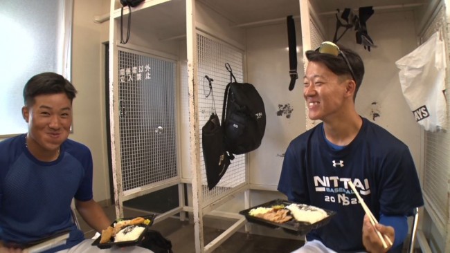 日体大・矢澤宏太(右)