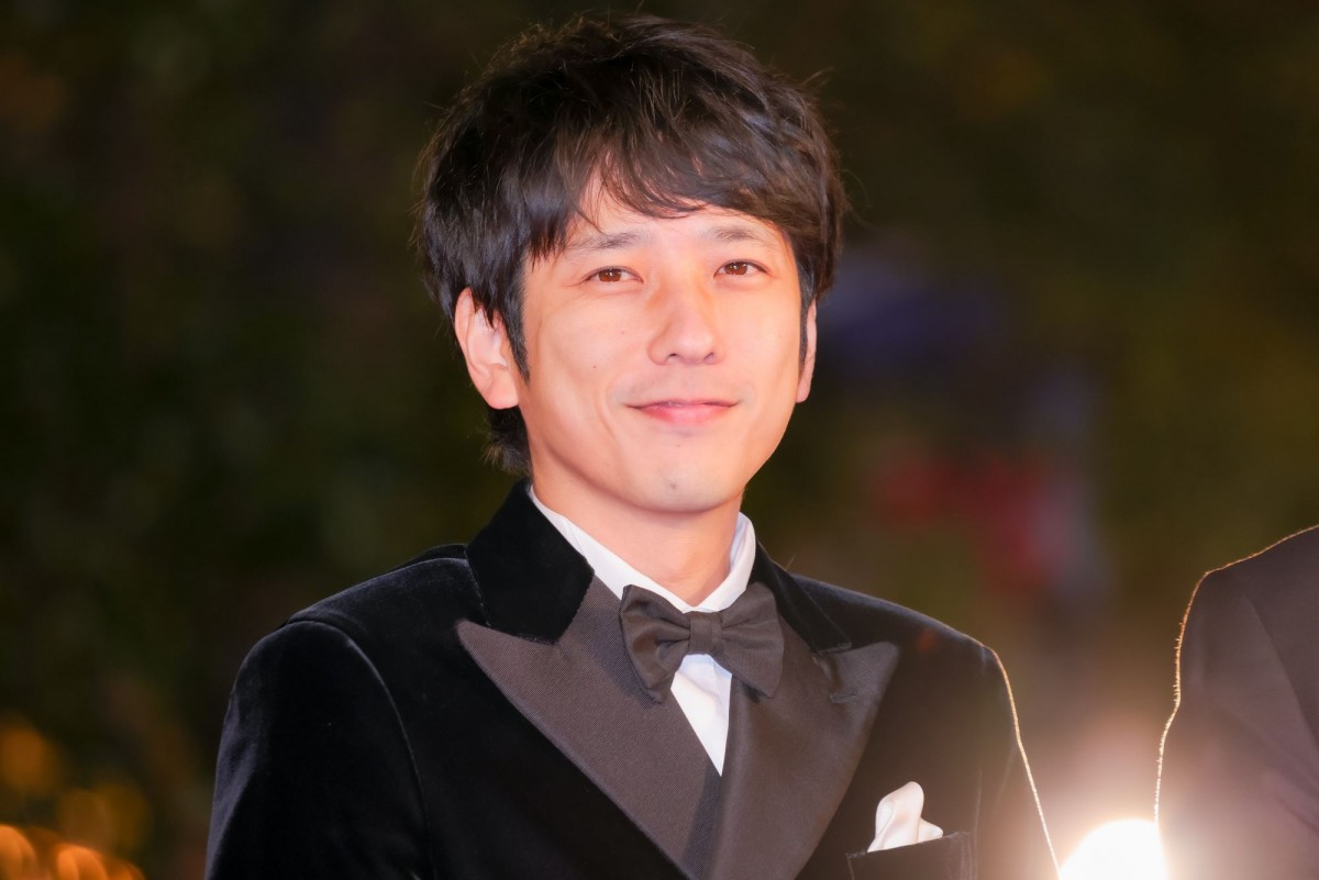 二宮和也、レッドカーペットに登場「いろんな出会いを楽しんでいただけたら」＜第35回東京国際映画祭＞