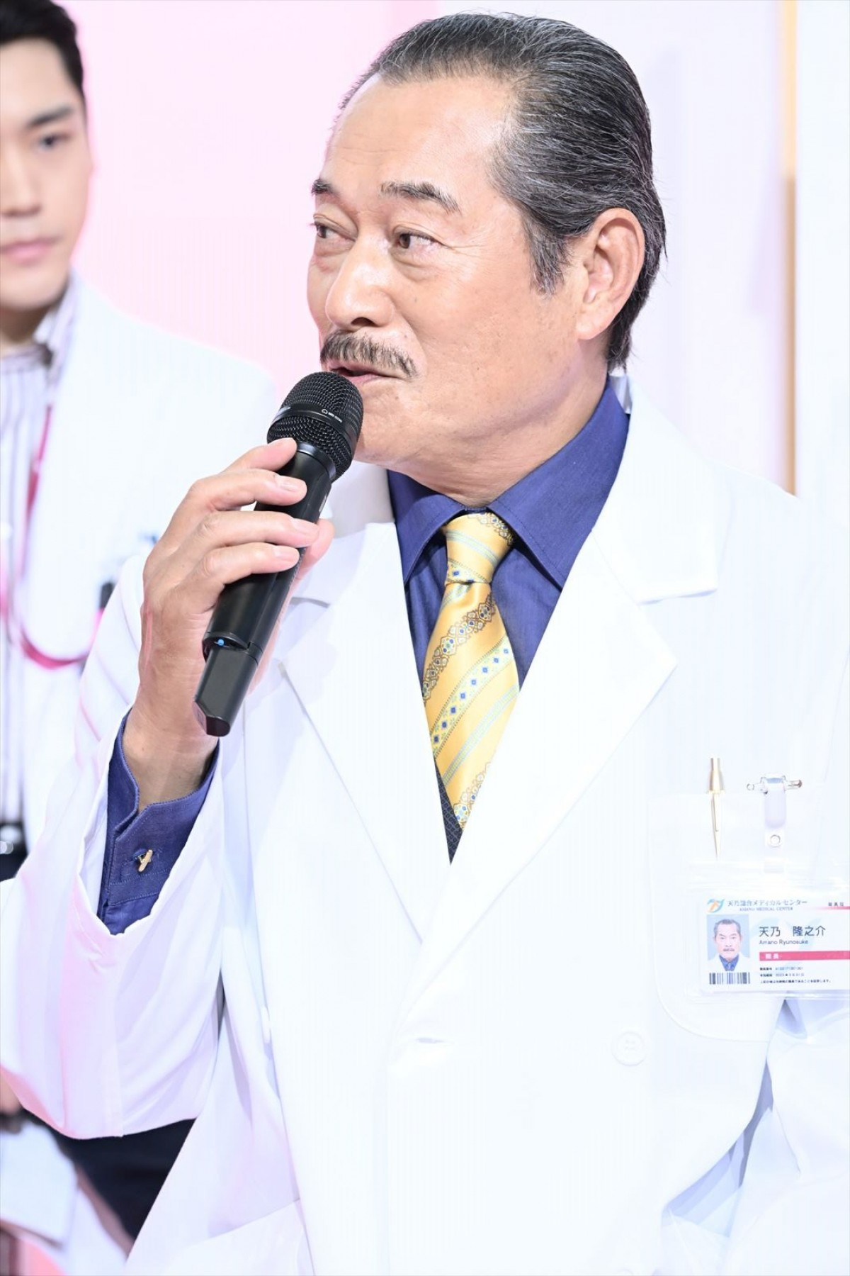 中井貴一、岡田将生と身分を隠して占い体験、“相性バッチリ”判定ゲット