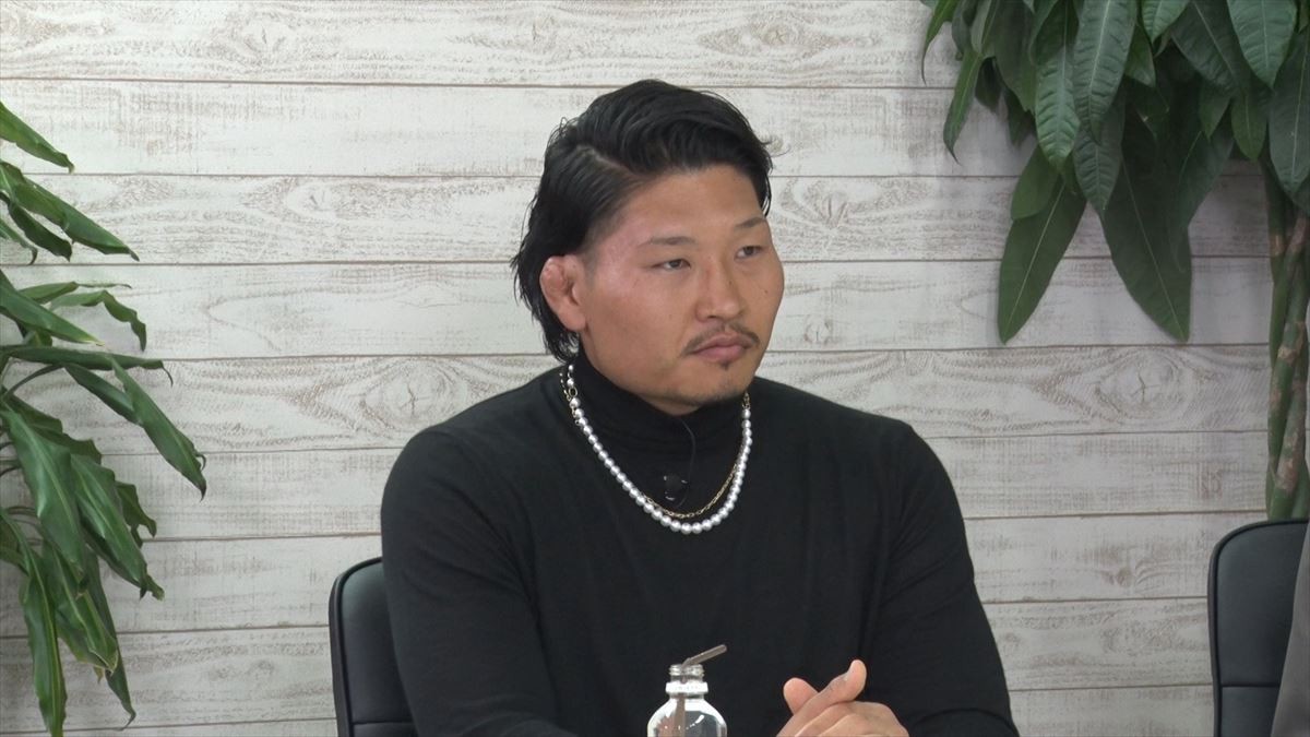“笑わない男”ラグビー・稲垣啓太、妻・新井貴子とテレビ初共演　鉄の仮面がみるみる剥がれる