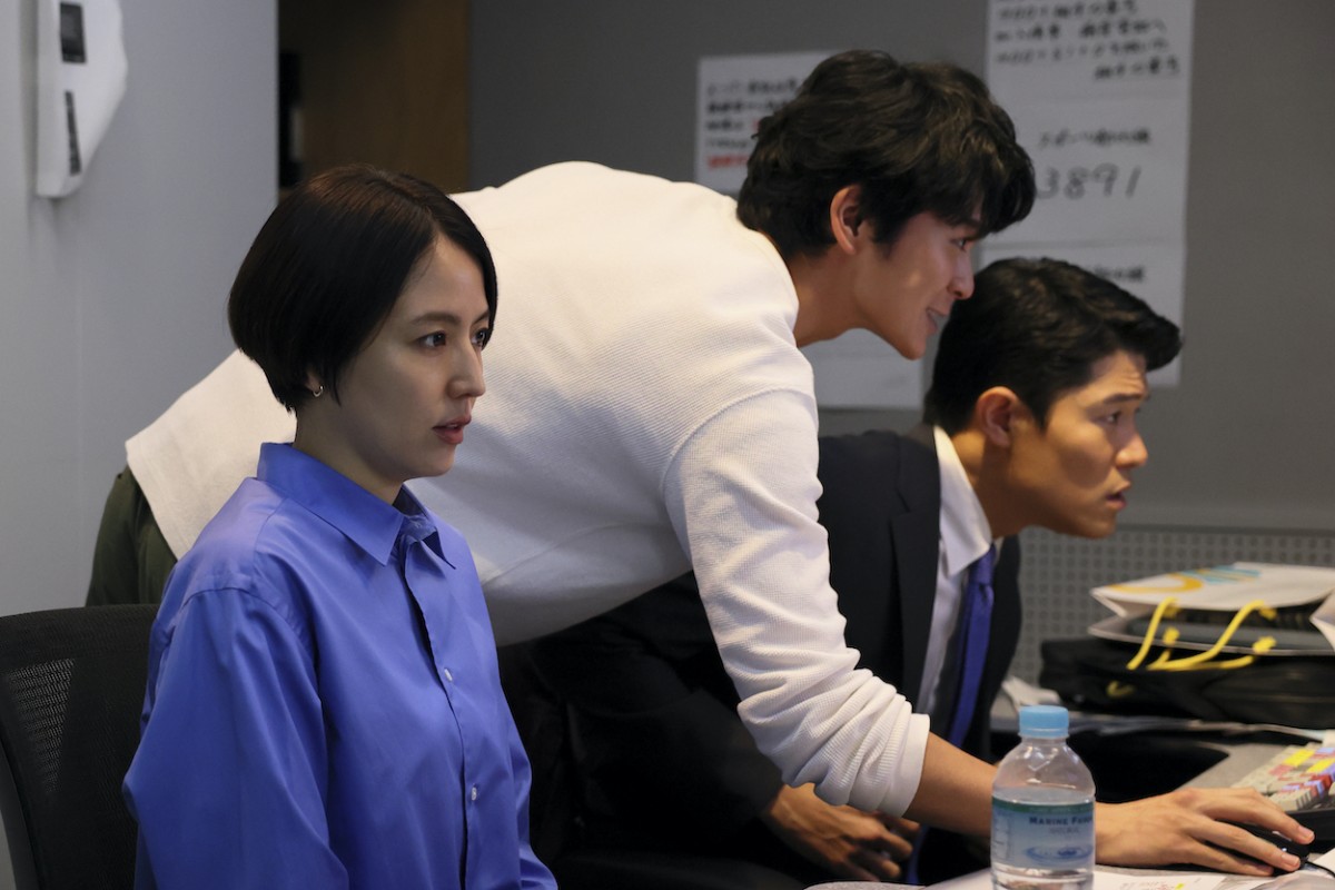『エルピス』“恵那”長澤まさみと“斎藤”鈴木亮平のキスに騒然「めちゃくちゃ濃厚」