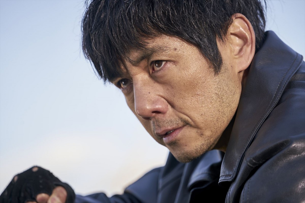 “非・特撮ヒーロー俳優”中村倫也が今、仮面ライダー作品に出演した必然