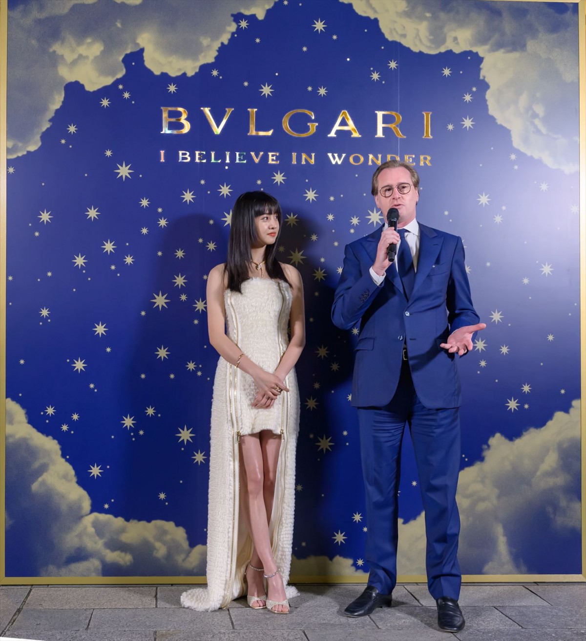Koki，、ブルガリのジュエリーまとい点灯式に　年末年始は「家族とゆっくり過ごしたい」