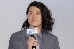 霜降り明星・粗品、『映画かいけつゾロリ　ラララ♪スターたんじょう』完成披露上映会舞台挨拶に登場