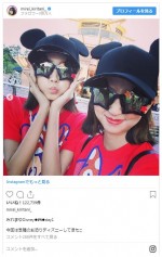 桐谷美玲＆河北麻友子、“ディズニーリゾート”で双子コーデ　※「桐谷美玲」インスタグラム