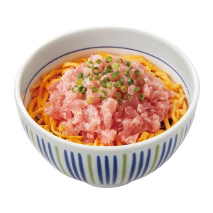 なか卯「まぐろのたたき丼」新登場！　ユッケ＆山かけアレンジも楽しめる