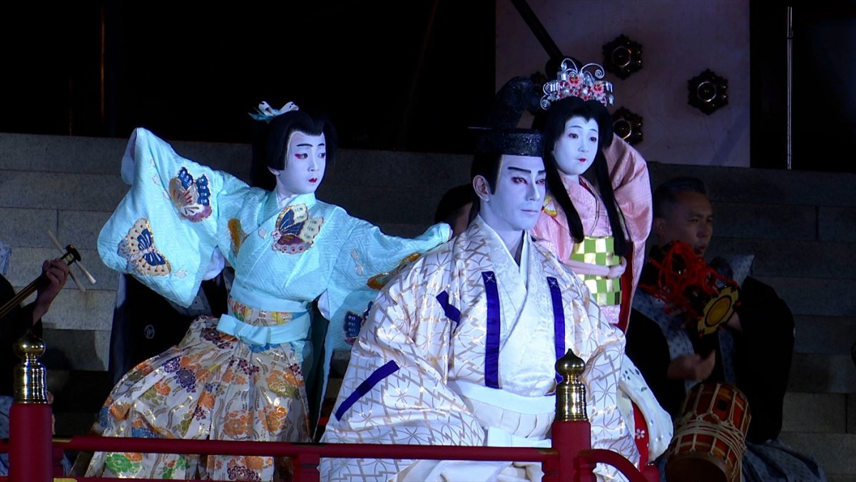 市川團十郎親子、“ダブル襲名”の舞台裏に完全密着　『成田屋に、ござりまする。』、1.3放送