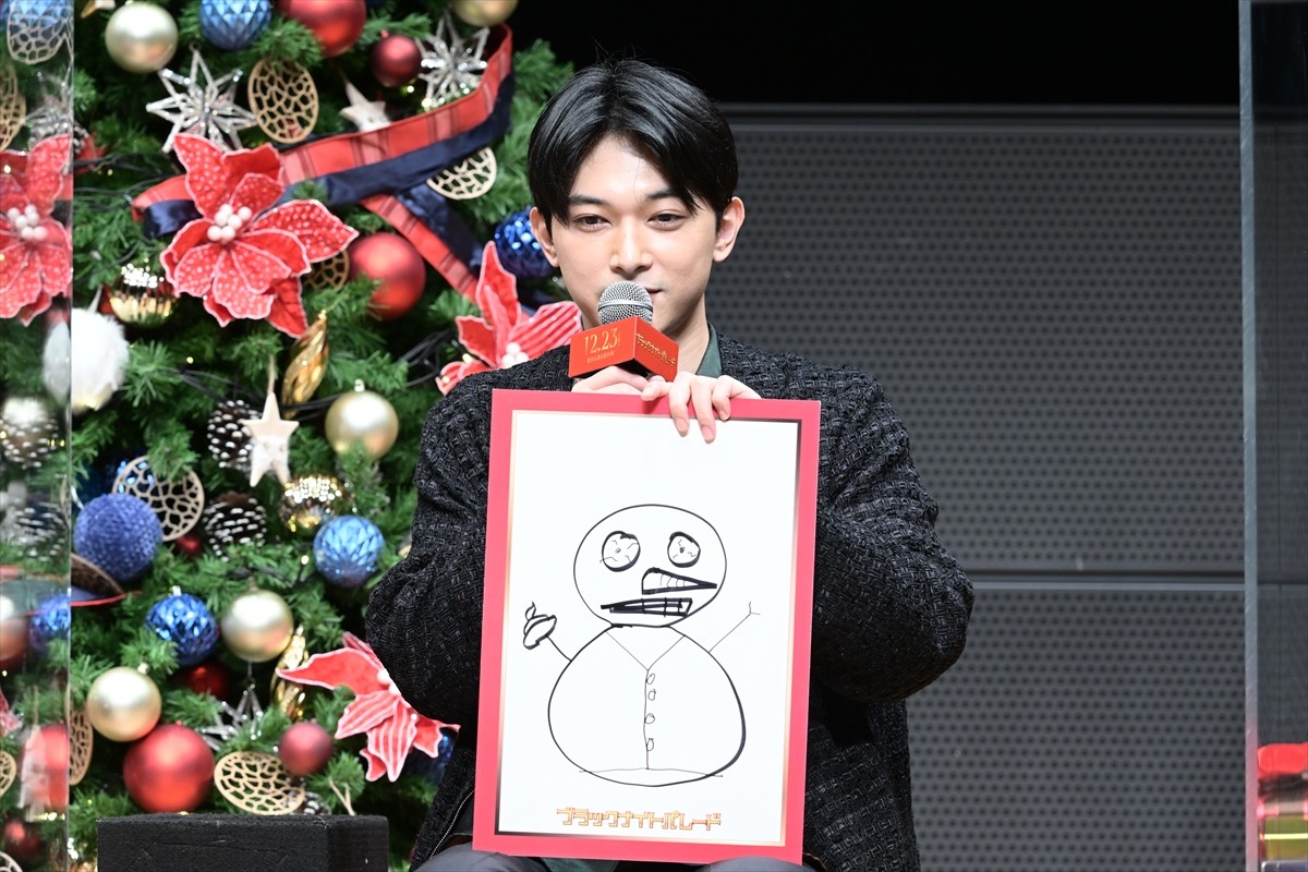吉沢亮、本物のサンタとの対面に動揺　橋本環奈とは“どっちが本物か”論争勃発