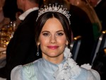 【写真】スウェーデン王室ソフィア妃、ノーベル賞ウィークで見せたティアラ輝くドレス姿