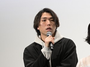 中川駿監督、映画『少女は卒業しない』舞台挨拶付き特別上映会に登場